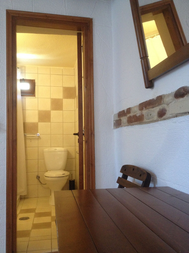 Bedroom 3, Auberge 32 | Old Town, South Aegean