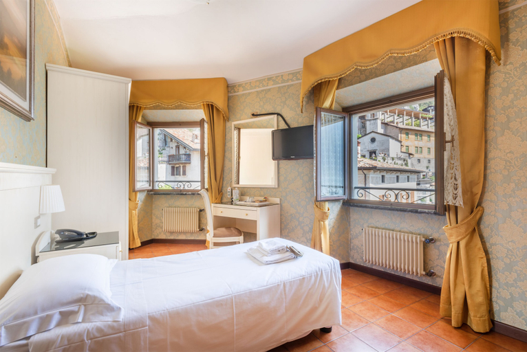 Bedroom 3, Hotel le Palme, Brescia