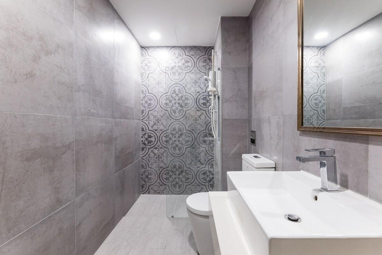 Bathroom 4, NEW! 2BR Duplex Arte Mont Kiara 4 pax, Kuala Lumpur