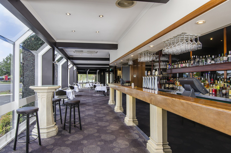 Food & Drinks 5, The Commodore, Mount Gambier