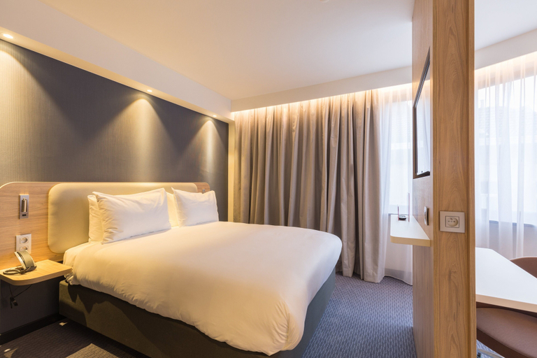 Bedroom 5, Holiday Inn Express BRUSSELS - GRAND-PLACE by IHG, Bruxelles