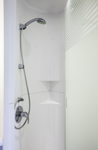 Bathroom 4, ibis budget Ciboure Saint Jean de Luz, Pyrénées-Atlantiques