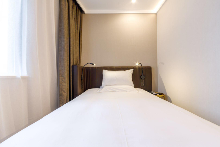 Bedroom 2, Hanting Premium Hotel Shanghai Xizang South Road Branch Two, Shanghai