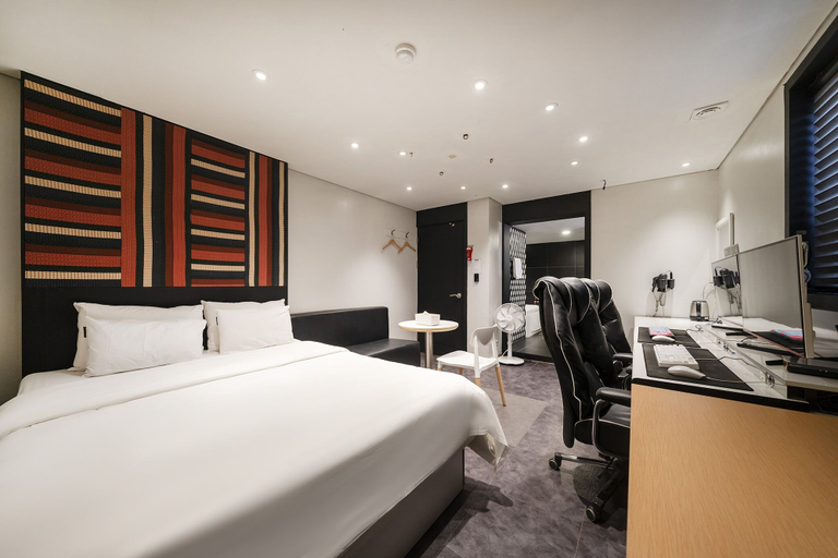 Bedroom 4, HOTEL LARIA, Suwon