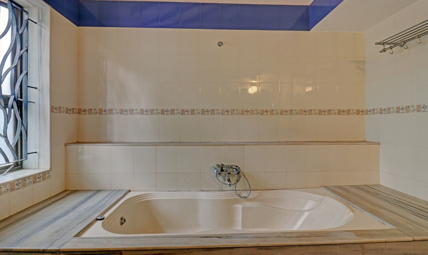 Bathroom 4, Itsy Hotels Vailankanni Natures Inn, North Goa