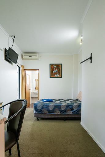 Bedroom 2, Capella Hotel Motel, Peak Downs
