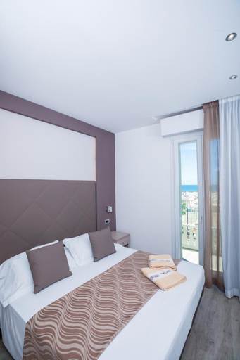 Bedroom 3, Hotel Baby, Rimini