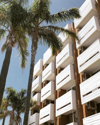 Exterior & Views 17