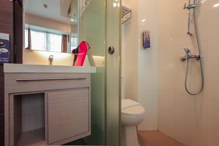 Bathroom 5, RedDoorz Premium @ Balestier (permanently closed), Singapore