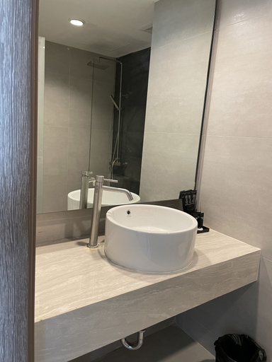 Bathroom 5, Hermann Hotel Pattaya, Pattaya