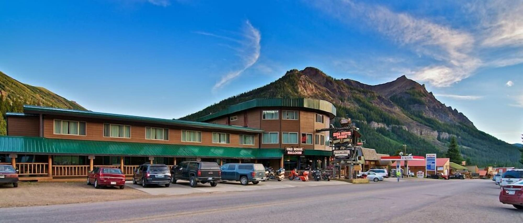 Exterior & Views 1, Soda Butte Lodge, Park