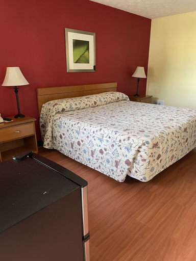 Bedroom 3, Whits Inn, Walton