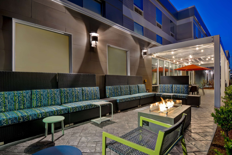 Food & Drinks 5, Home2 Suites by Hilton Williston Burlington, VT, Chittenden