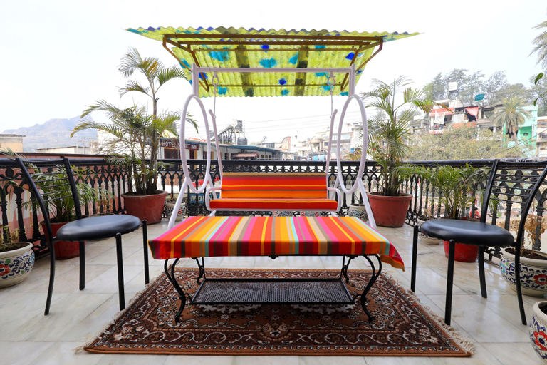 Others 5, The Leef Inn, Sirohi