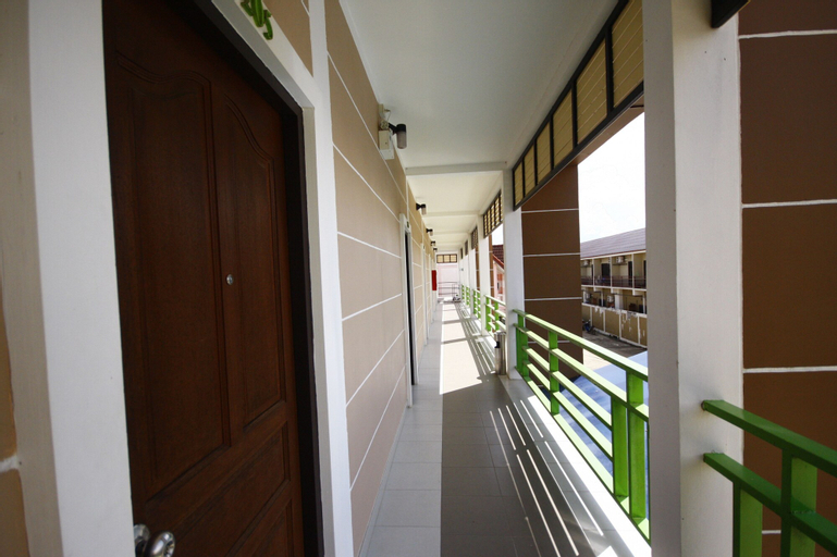 Others 5, Charoensuk Grand Hotel, Kabin Buri