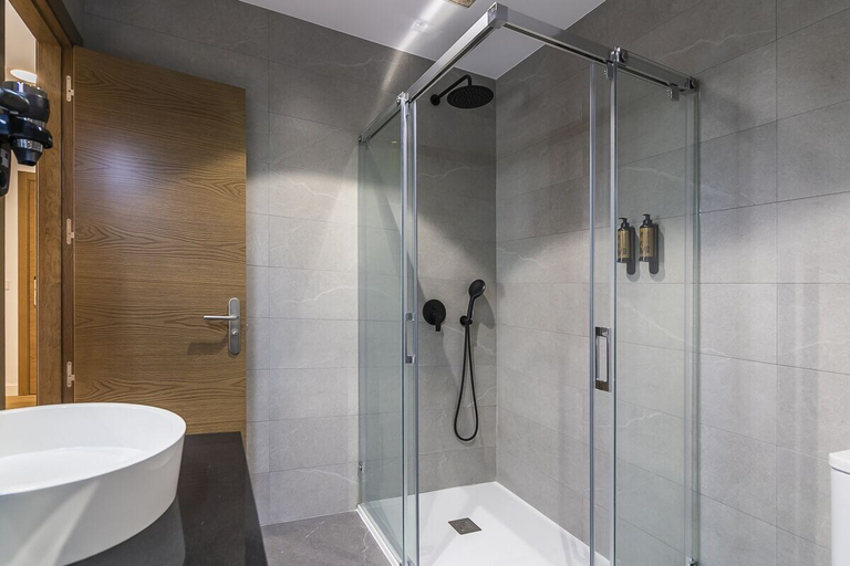 Bathroom 3, Aquitania Home Suites, Sevilla