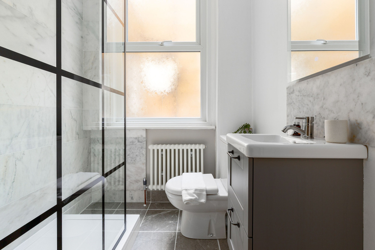 Bathroom 4, The Goldhawk Road apartments, London