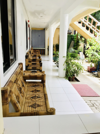 Others 5, Rob and Fred's Resort, Malay