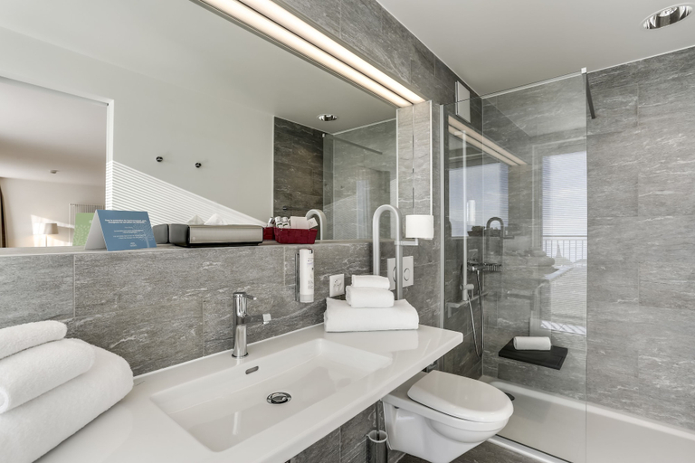 Bathroom 4, Hôtel des Patients, Lausanne