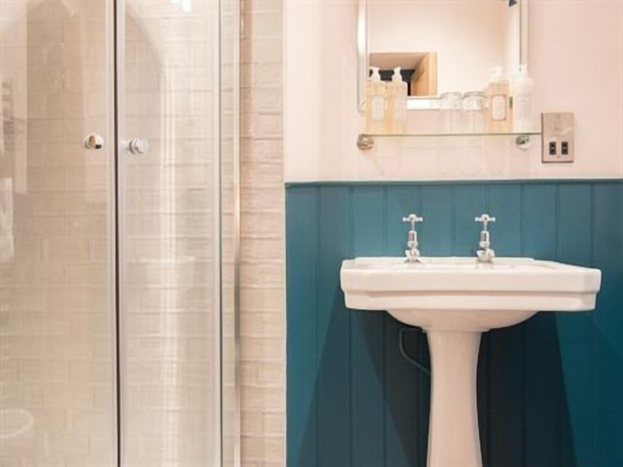 Bathroom 3, Helen Browning's Royal Oak, Swindon