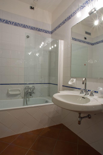 Bathroom 5, Hotel Villa il Patriarca, Siena