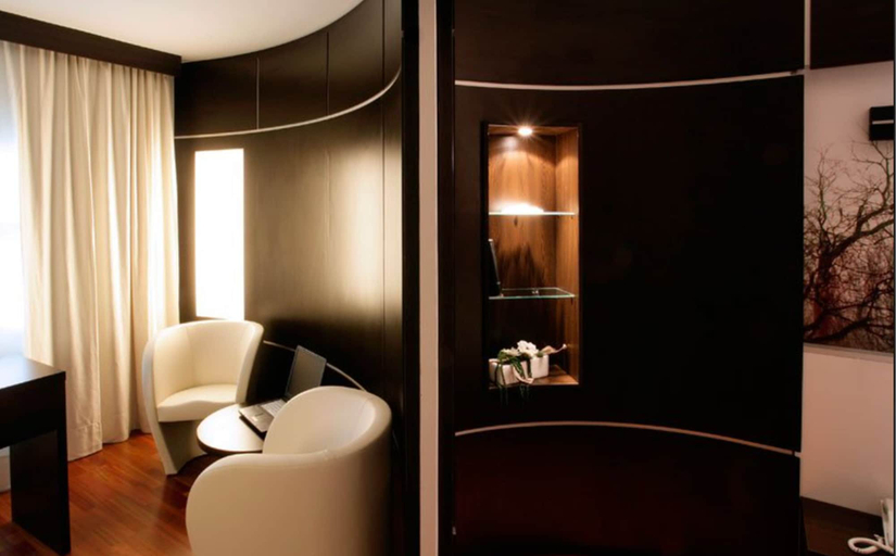 Bathroom 4, Hotel Europa, Zaragoza