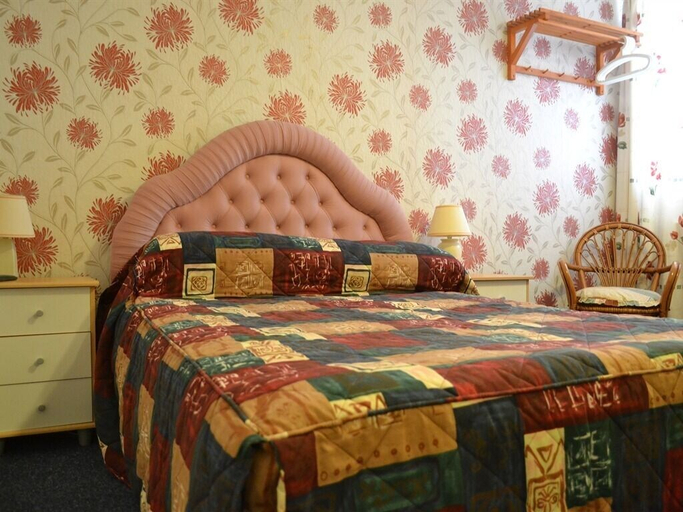Bedroom 2, Lucena Hotel, Blackpool