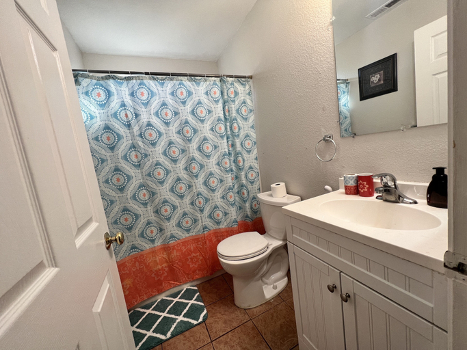 Bathroom 5, WHOLE Family - Wholstyl 13th, Sacramento