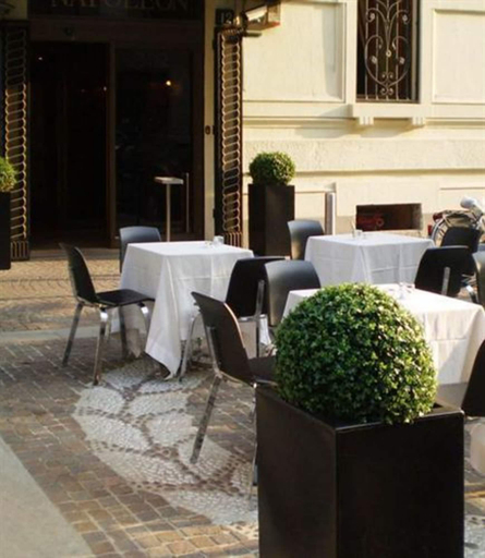Food & Drinks 5, LHP Hotel Napoleon, Milano