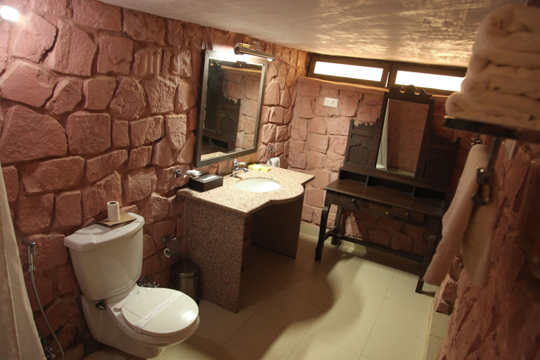 Bathroom 3, Clarks Exotica Luxury Tents, Dechu, Jodhpur