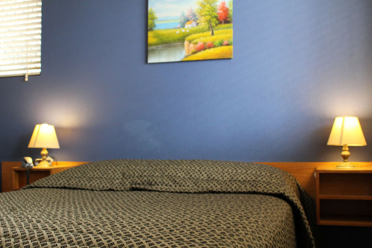 Bedroom 3, Armidale Motel, Armidale Dumaresq