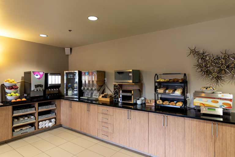 Food & Drinks 4, The Kanata by BCMInns Whitecourt, Division No. 13