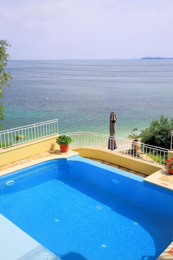 Sport & Beauty 4, Villa Thalassa Large Private Pool Walk to Beach Sea Views A C Wifi Car Not Required - 920, Ionian Islands
