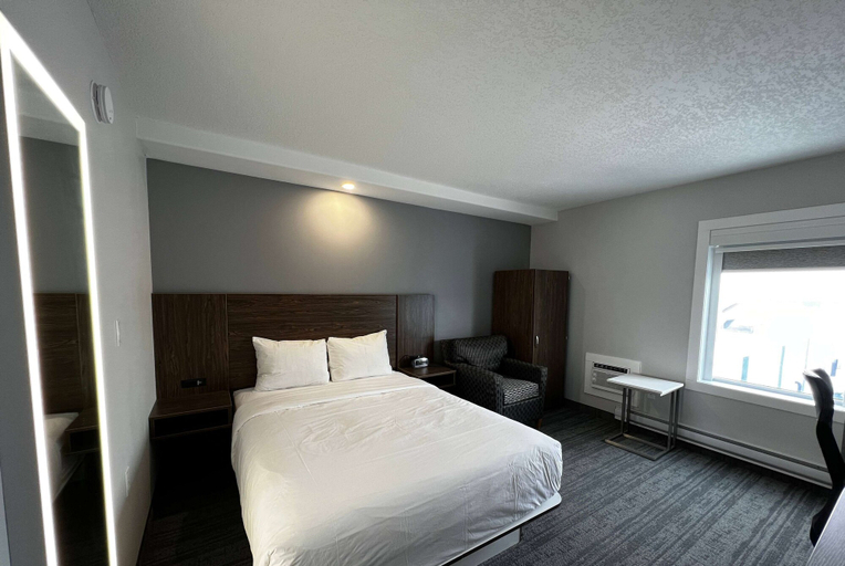 Bedroom 4, Travelodge by Wyndham Regina, Division No. 6