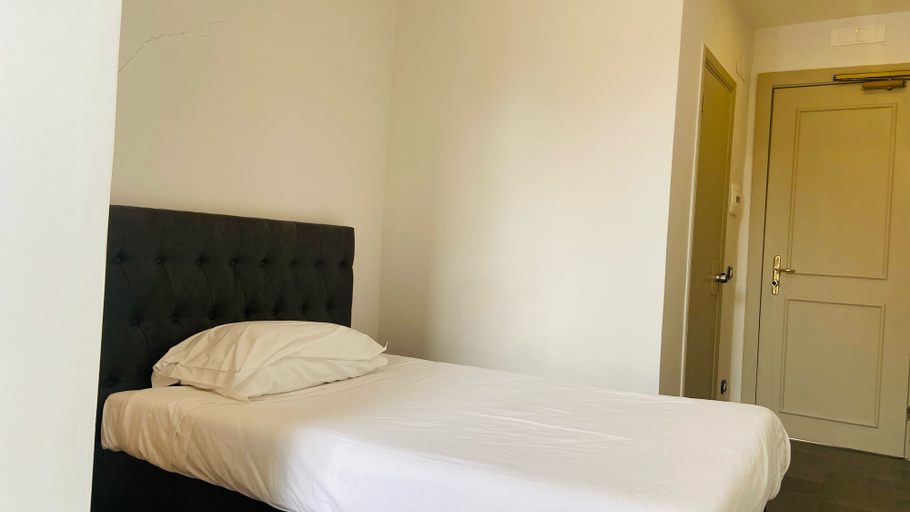 Bedroom 4, Jazz Hotel, Napoli