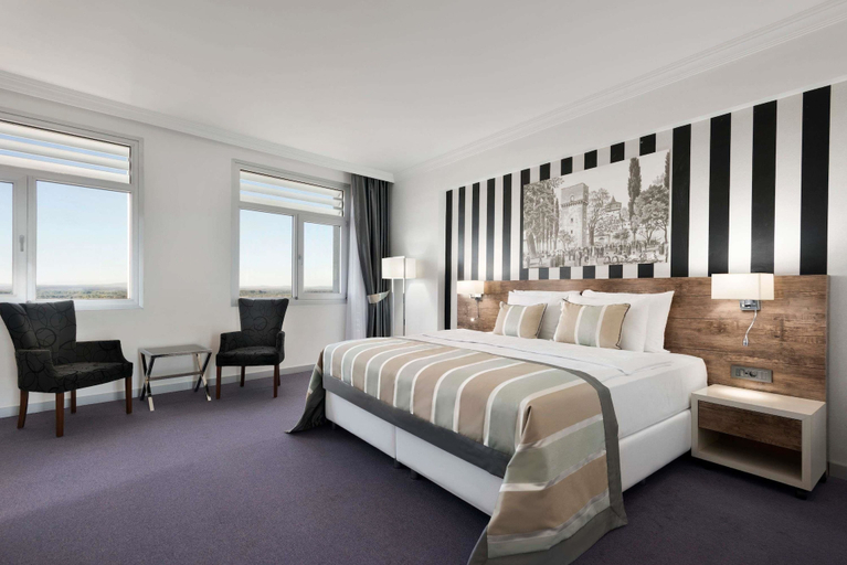 Bedroom 4, Ramada Hotel & Suites by Wyndham Edirne, Merkez