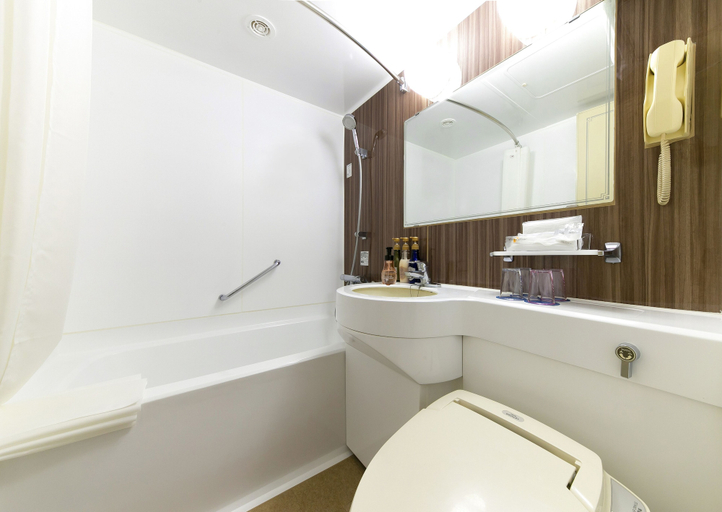 Bathroom 5, Art Hotel Oita, Ōita