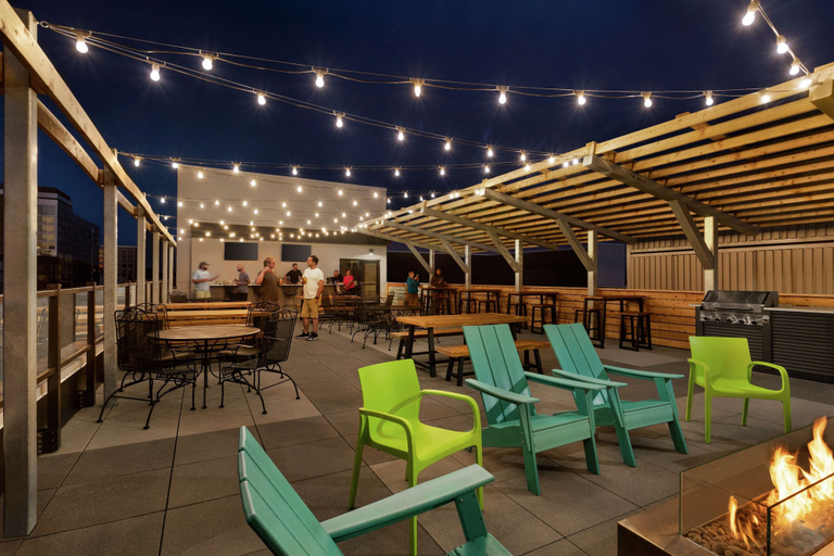 Food & Drinks 5, Home2 Suites By Hilton Minneapolis University Area, Hennepin
