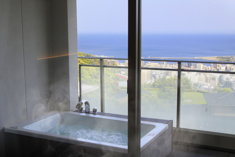 Bathroom 5, Atami Fuga, Atami