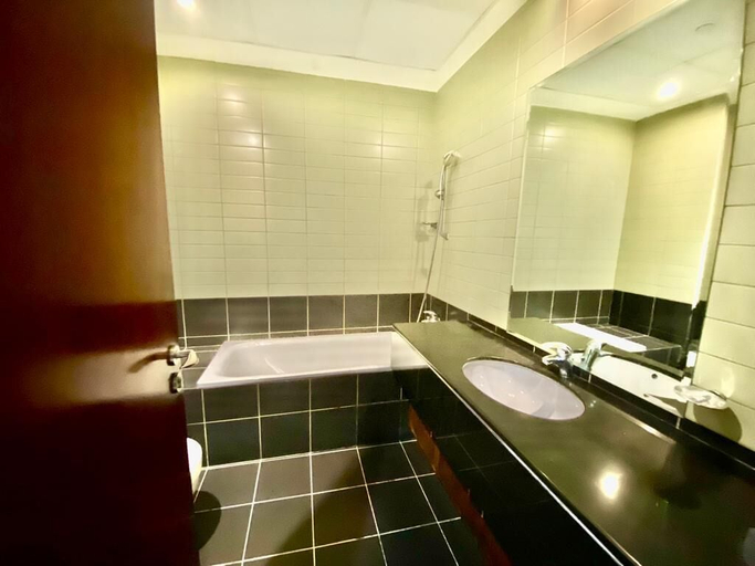 Bathroom 4, Brightline Property in Marina for Short Term Rent, Dubai