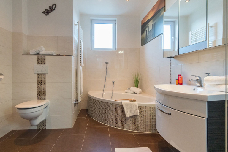 Bathroom 5, Ein Bett im Norden Nr. 10, Ostholstein