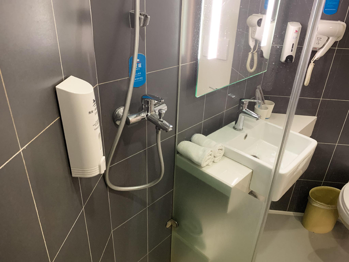 Bathroom, Hanting Hotel Bengbu Carnival Paradise, Bengbu