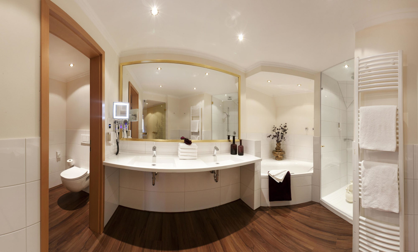 Bathroom 4, Hotel Schlosskrone, Ostallgäu