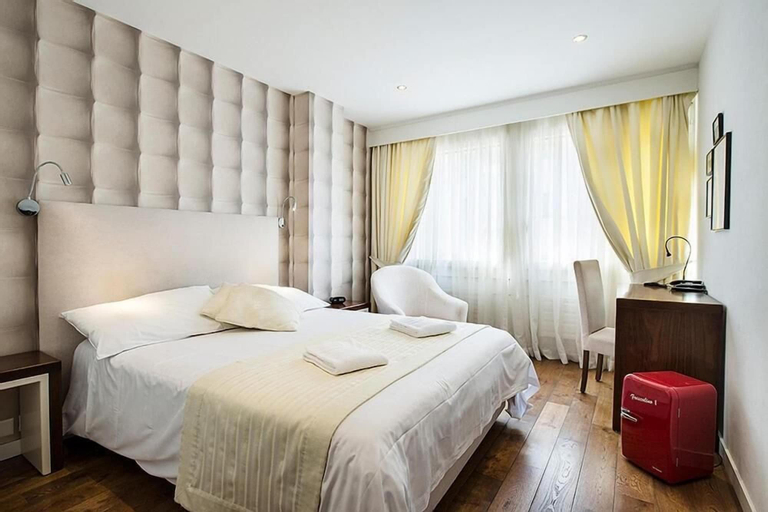 Bedroom 18