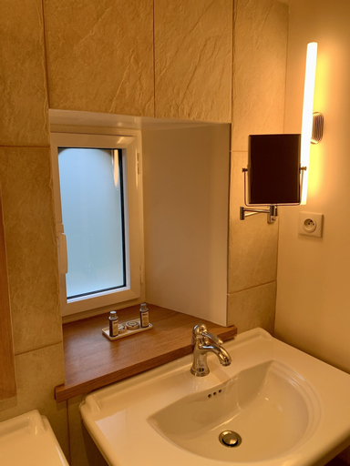 Bedroom 5, Le Clos de la Court d Aron, Vendée