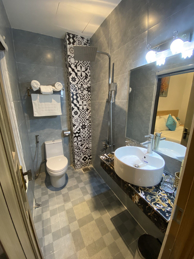Bathroom 4, Euro Star Hotel, Da Nang