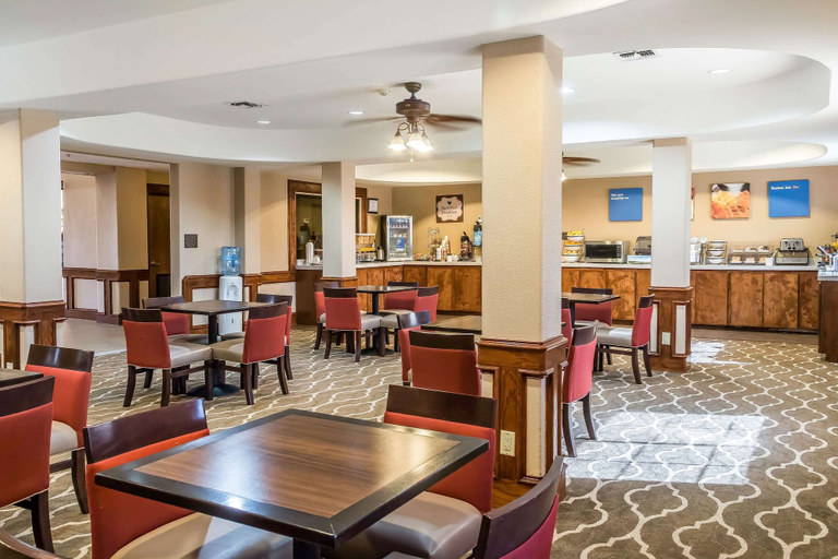 Food & Drinks 5, MainStay Suites Edinburg South, Hidalgo