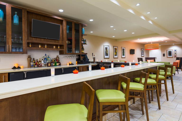 Food & Drinks 5, Hilton Garden Inn Wayne, Passaic