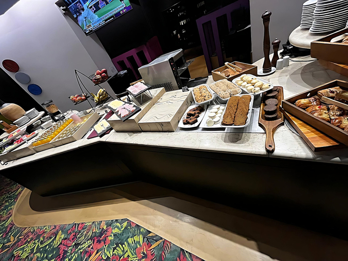 Food & Drinks 5, Quinto Centenario Hotel, Capital