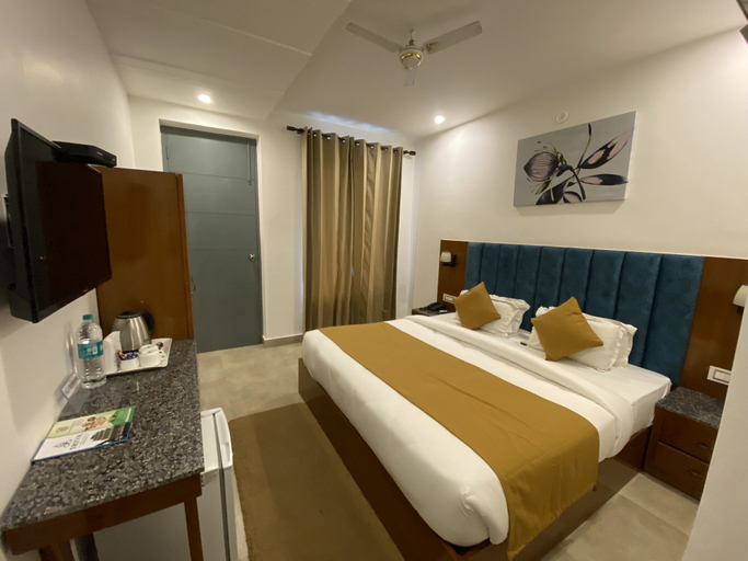 Bedroom 3, Hotel Shiva Yog Sthal, Garhwal